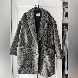 ABERCROMBIE & FITCH OVERSIZED HOUNDSTOOTH COAT